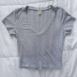 Bozzolo Basic Light Gray V-Neck Ribbed Crop Tee